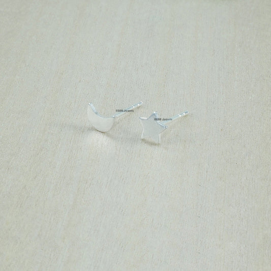 Moon and Star Sterling Silver Earrings 01021