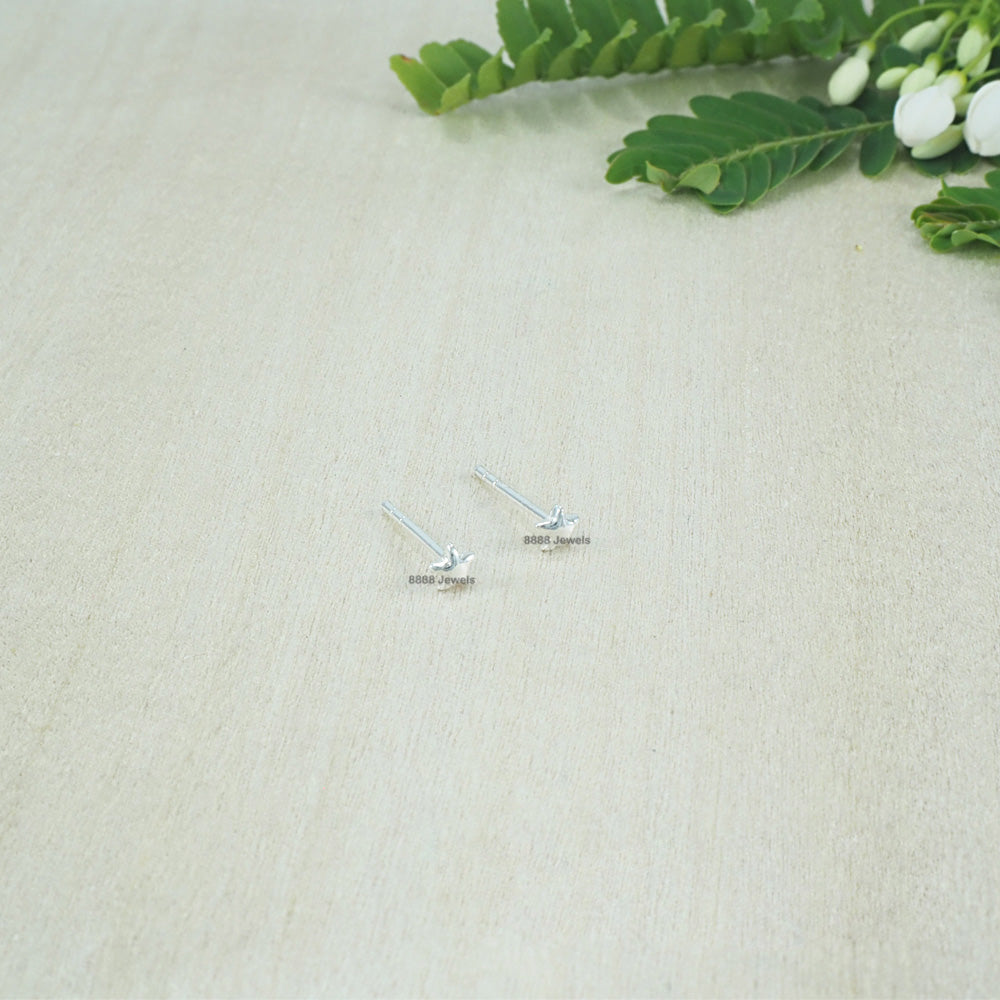 Tiny Star Sterling Silver Earrings 01039